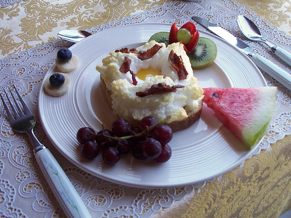Gite La Halte Du Verger Bed And Breakfast รีวีแยร์-ดู-ลู ภายนอก รูปภาพ