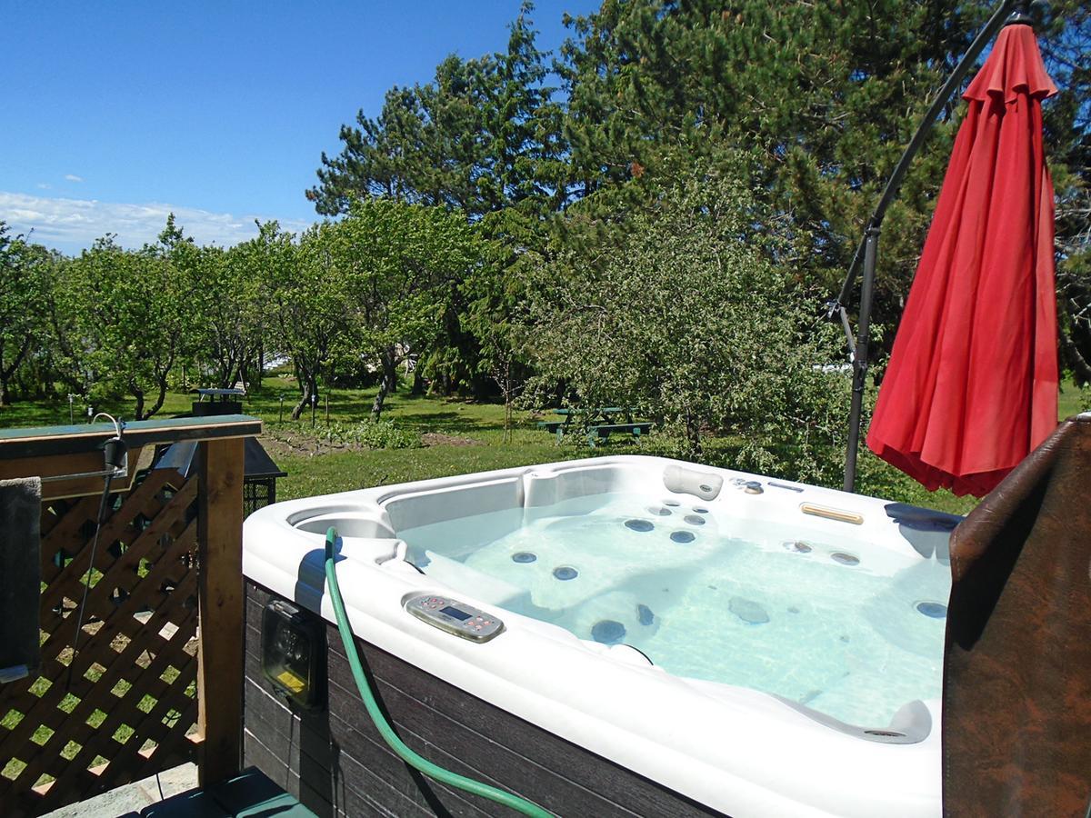 Gite La Halte Du Verger Bed And Breakfast รีวีแยร์-ดู-ลู ภายนอก รูปภาพ